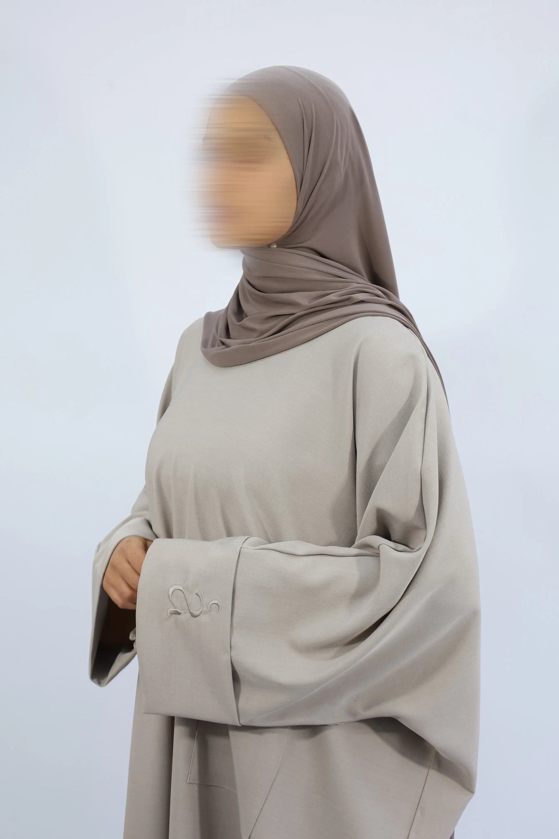 ABAYA EN CRÊPE STRETCH AVEC POCHES - YÜSRA