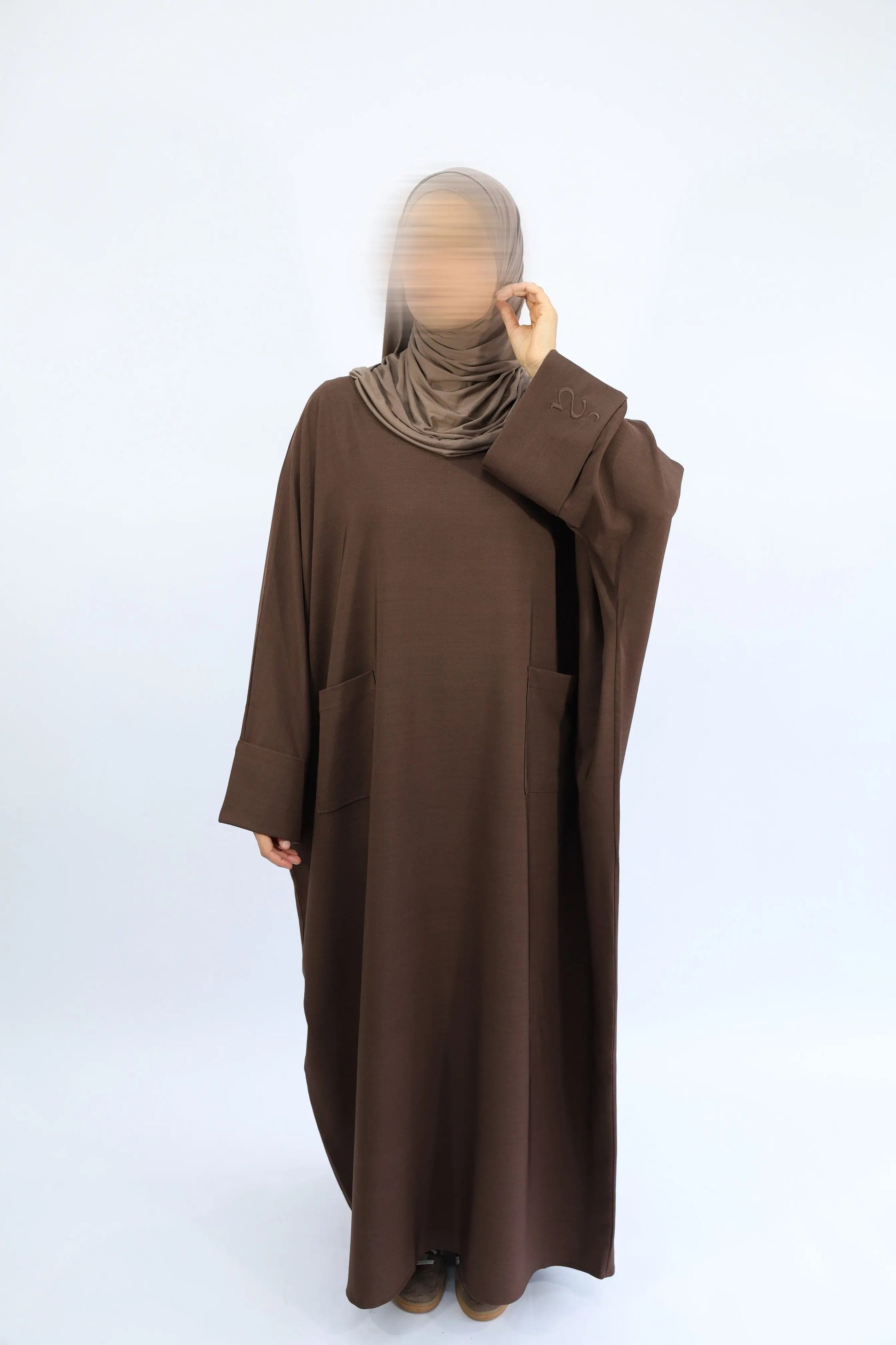 ABAYA EN CRÊPE STRETCH AVEC POCHES - YÜSRA