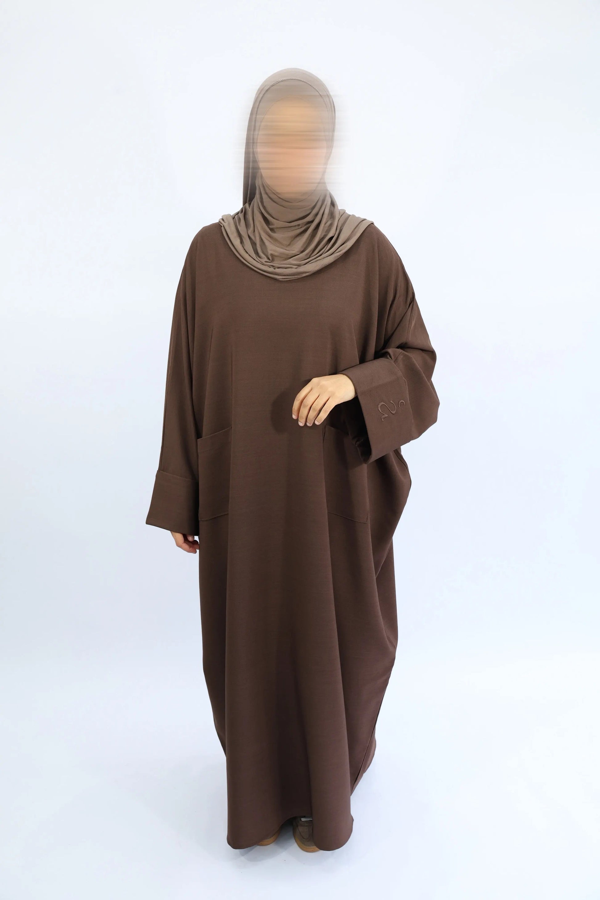 ABAYA EN CRÊPE STRETCH AVEC POCHES - YÜSRA